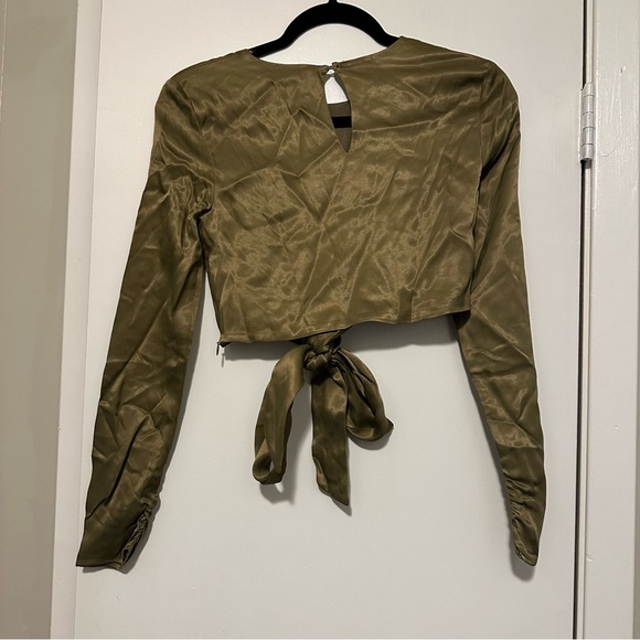 Zara Olive Green Satin Tie Front Bow Cropped blouse size XS - Picture 3 of 5